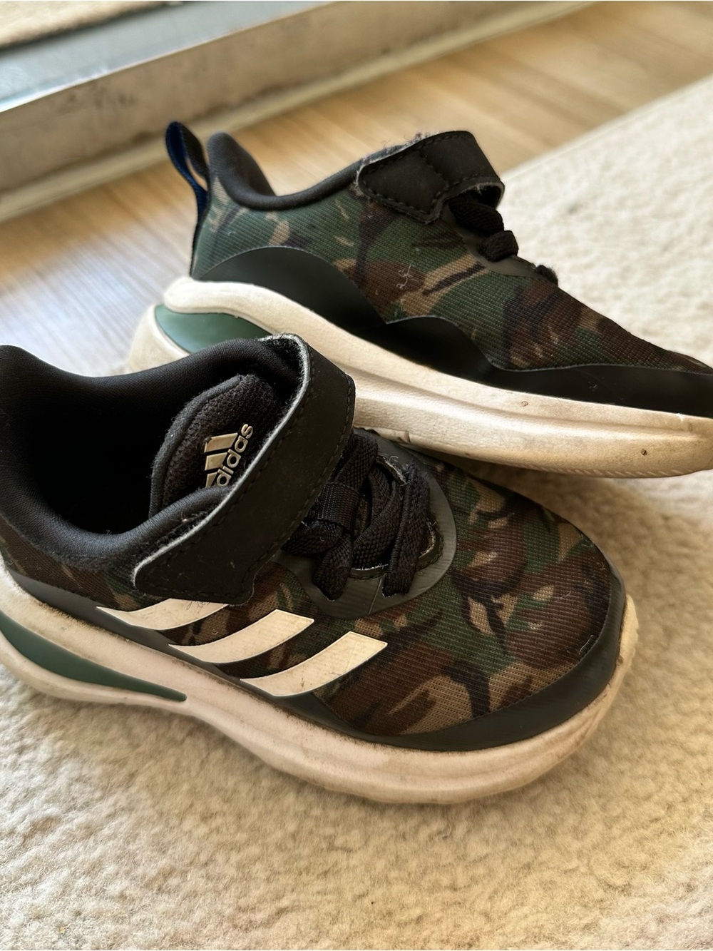 Adidas Kids Camo Sneakers – Size 6K